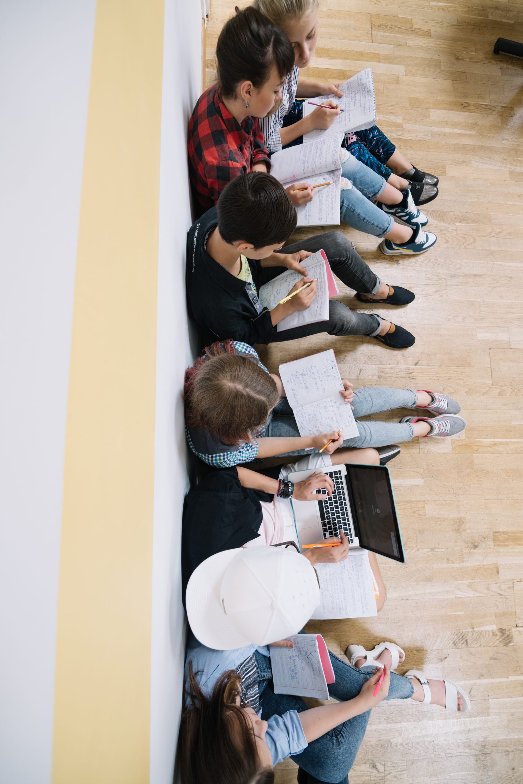 Tarjetas plásticas para centros educativos